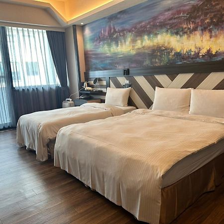 Weifeng Boutique Business Hotel - Zhanqian Branch Pingtung Eksteriør bilde