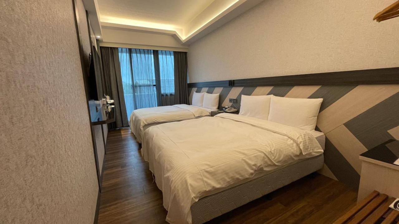 Weifeng Boutique Business Hotel - Zhanqian Branch Pingtung Eksteriør bilde