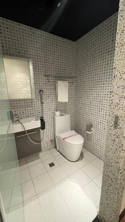 Weifeng Boutique Business Hotel - Zhanqian Branch Pingtung Eksteriør bilde